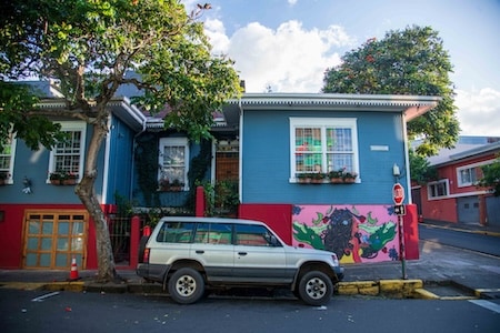 Barrio Amon, façade colorée