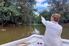 Touriste en bateau a Caño Negro