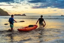Kayak a Samara au coucher du soleil