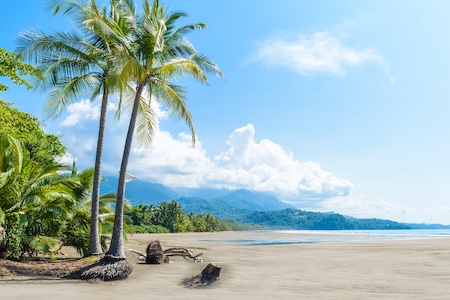 Plage du parc national Marino Ballena a Uvita
