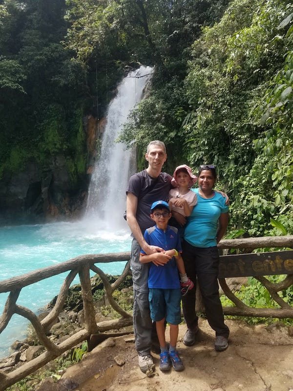 Rio Celeste en famille