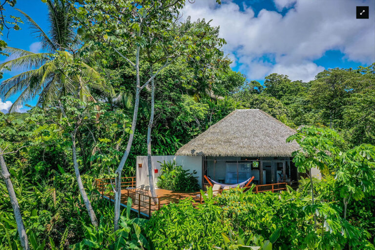 Bunagalow dans la canopée au Lapa Rios