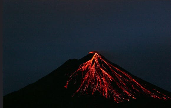 coulée de lave du volcan Arenal en 2009