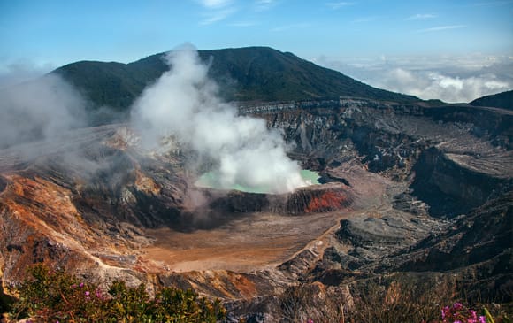 0401 eruption volcan poas costa rica