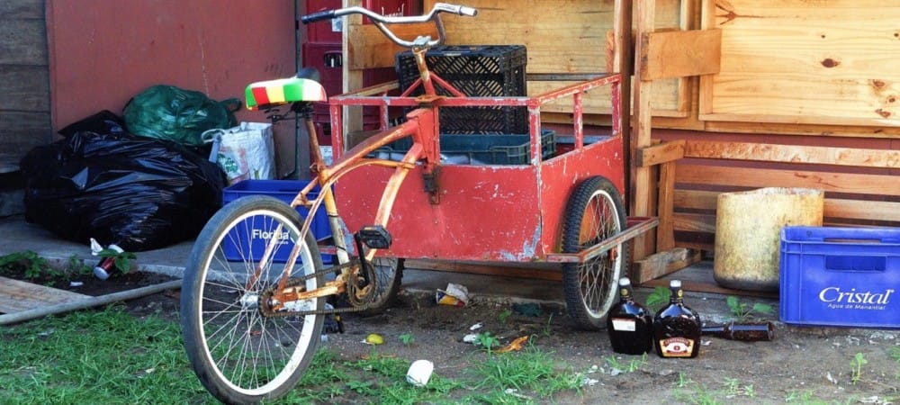 Tricycle fait maison au Costa Rica. Transport au Costa Rica pour les couettes distances