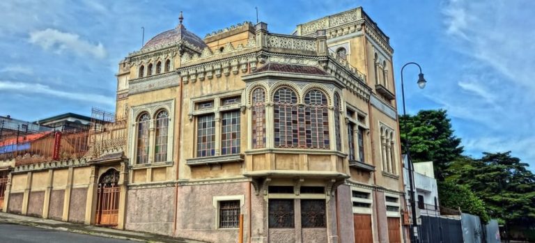 barrio amon edifice colonial