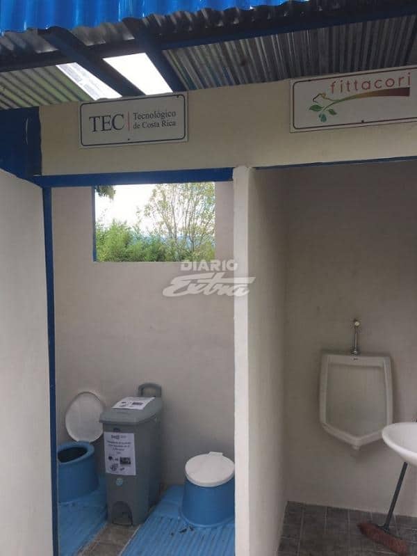 toilettes-2-costa-rica-decouverte