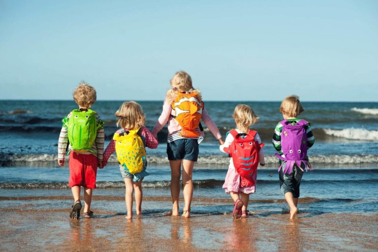 enfants plage costa rica decouverte