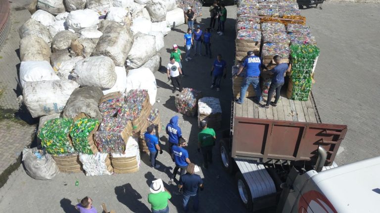 record plastique costa rica decouverte