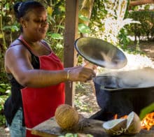 femme cuisine traditionnelle au costa rica