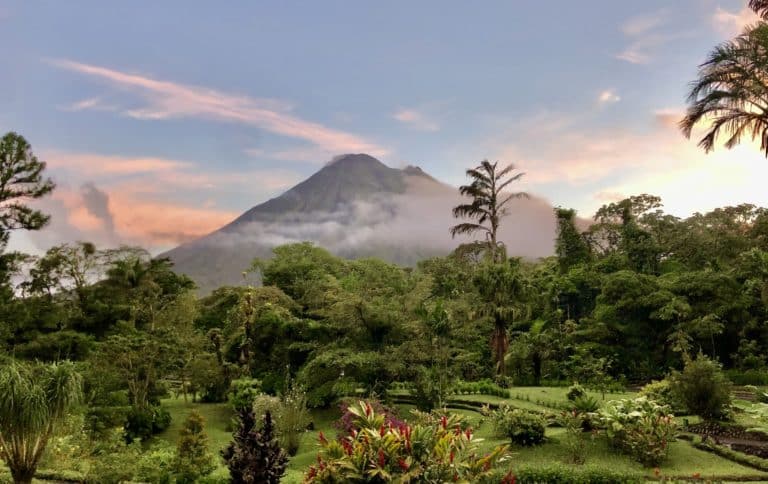 Volcan Arenal Costa Rica coucher du soleil