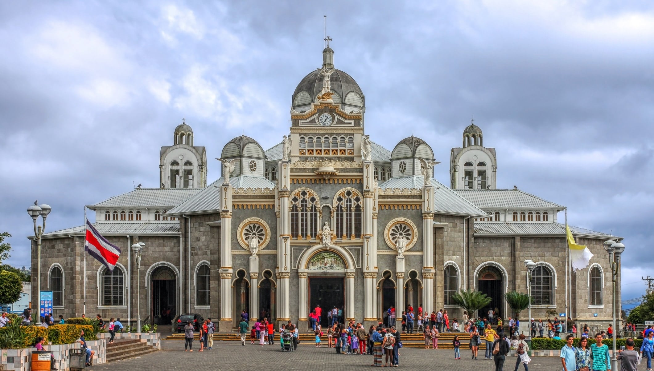 Eglise de Cartago la veille de Romeria, pèlerinage de la vierge noire