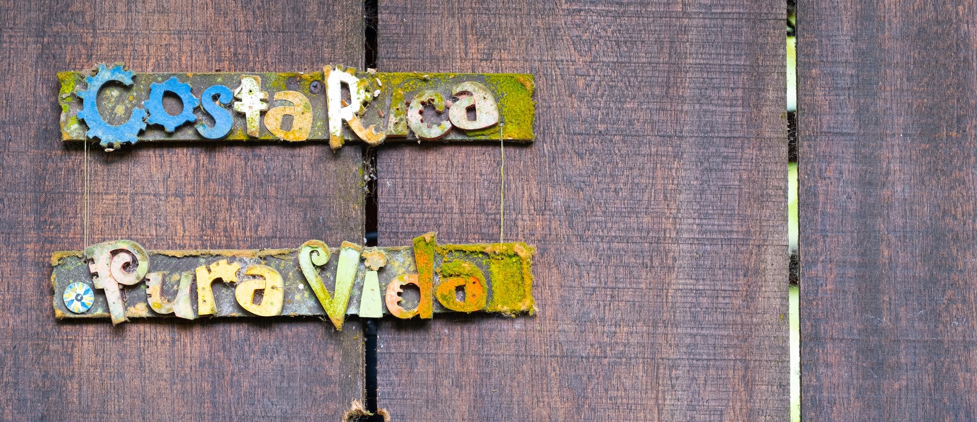 Enseigne bois Pura Vida au Costa Rica